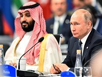 Саудовский наследный принц Мухаммад и президент РФ Владимир Путин Саудовский наследный принц Мухаммад и президент РФ Владимир Путин