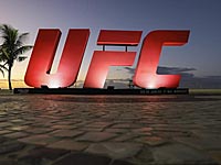 UFC. Дос Аньос "удушил" Ли. Победы "Тасманийского Дьявола" и "Молчаливого убийцы" UFC. Дос Аньос "удушил" Ли. Победы "Тасманийского Дьявола" и "Молчаливого убийцы"