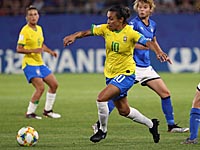 Марта стала лучшим бомбардиром в истории чемпионатов мира Марта стала лучшим бомбардиром в истории чемпионатов мира