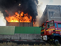 Пожар в порту Хайфы: огонь распространился еще на три склада Пожар в порту Хайфы: огонь распространился еще на три склада