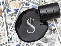 После удара по Саудовской Аравии цены на нефть взлетели на 20% за сутки После удара по Саудовской Аравии цены на нефть взлетели на 20% за сутки