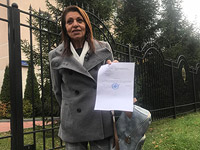 Яффа Иссахар около здания Химкинского суда. 14 октября 2019 года Яффа Иссахар около здания Химкинского суда. 14 октября 2019 года