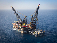 Морская платформа по добыче газа месторождения &quot;Левиатан&quot; у берегов Кейсарии