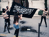 Акция FEMEN около главной мечети Парижа. 3 апреля 2013 года Акция FEMEN около главной мечети Парижа. 3 апреля 2013 года