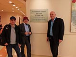 Доктор Аронов, Александр Добровинский, профессор Шамис (замдиректора медицинского центра Шиба) Доктор Аронов, Александр Добровинский, профессор Шамис (замдиректора медицинского центра Шиба)