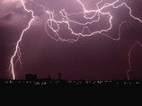 В Германии в результате удара молнии пострадали 43 человека В Германии в результате удара молнии пострадали 43 человека