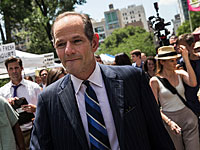 Экс-губернатор штата Нью-Йорк Элиот Спитцер Экс-губернатор штата Нью-Йорк Элиот Спитцер
