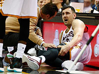 Эндрю Богут на матче NBA в Кливленде. 6 марта 2017 года Эндрю Богут на матче NBA в Кливленде. 6 марта 2017 года