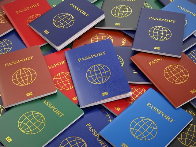 Мошенники открыли в Петербурге "консульство" несуществующей страны и торговали паспортами
