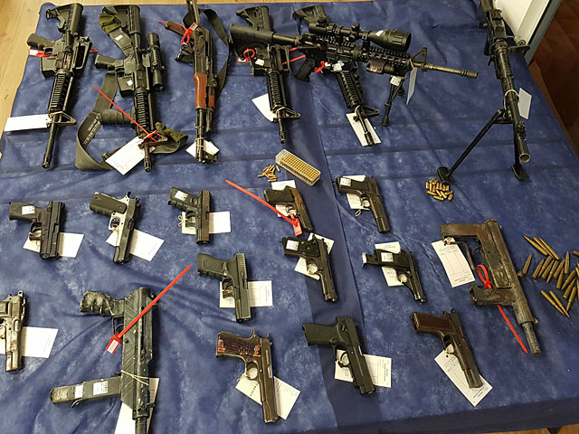 Полиция задержала в арабских кварталах Иерусалима 22 торговца незаконным оружием  
