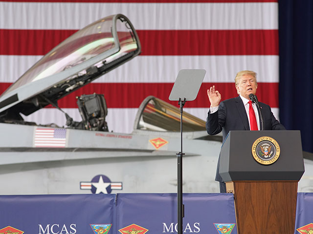 Дональд Трамп на базе морской пехоты в Сан-Диего. 13 марта 2018 года