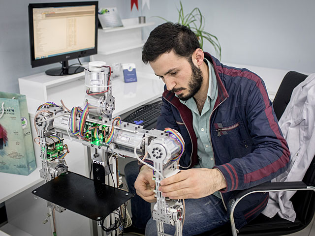 Первая фабрика роботов-гуманоидов в Турции