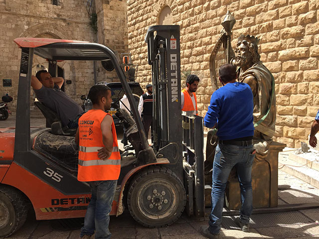 Демонтаж памятника Царю Давиду, 27 марта 2018 года