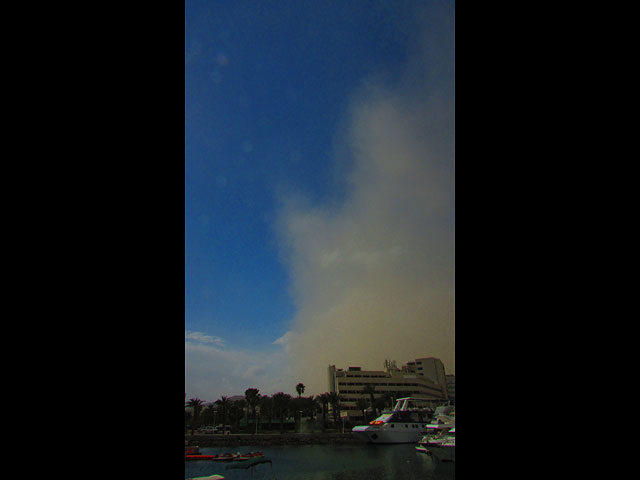 Начало пыльной бури в Эйлате (архив)