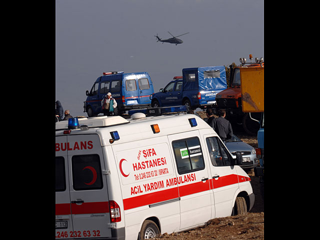 В Турции разбился микроавтобус с беженцами, не менее 17 погибших