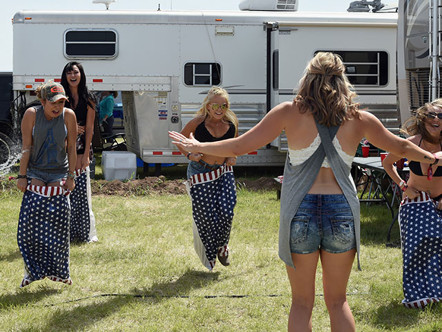 Country Thunder: крупнейший музыкальный фестиваль в Аризоне