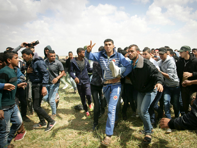     Минздрав Газы: второй день "марша возвращения"; 35 пострадавших