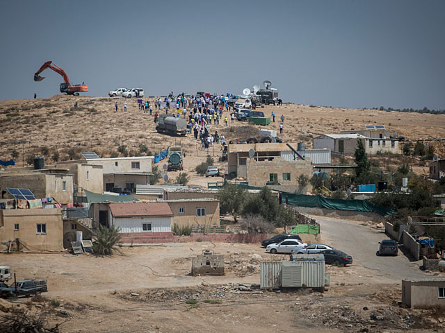 Жители Умм аль-Хирана дали согласие на переселение в Хуру в обмен на компенсации  