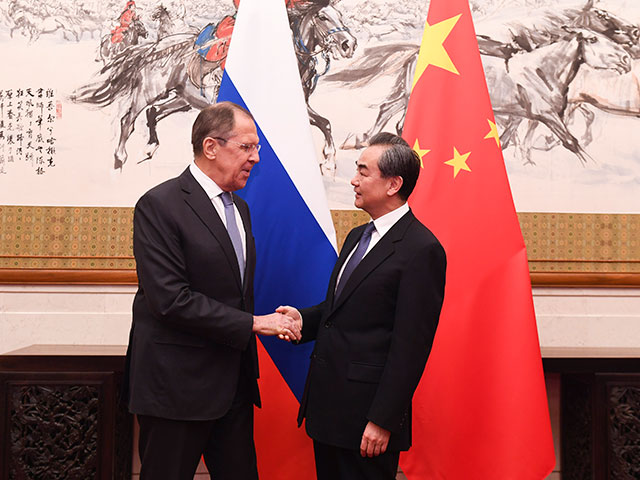 Сергей Лавров и Ван И в Пекине, 23 апреля 2018 года