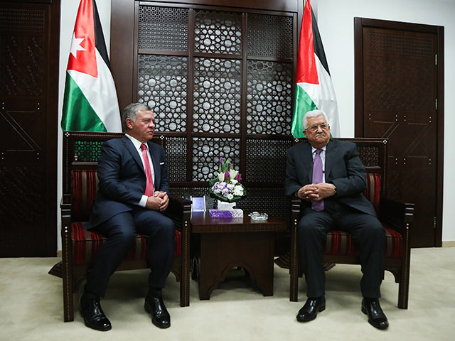 Король Иордании Абдалла II и Махмуд Аббас