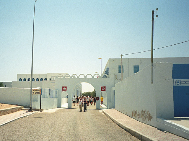 Старейшая синагога Северной Африки Эль-Гриба   