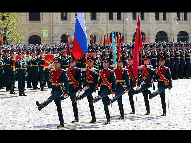 Парады победы в России