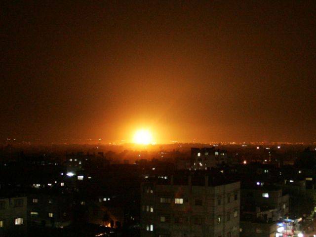 Пресс-служба ЦАХАЛа: израильские ВВС нанесли серию ударов по сектору Газы