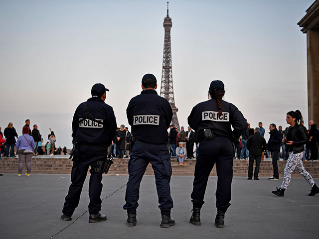 Во Франции начнут штрафовать за свист и замечания сексуального характера  