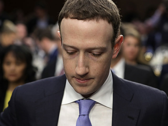 Цукерберг извинился, что допустил использование Facebook "для причинения вреда"   
