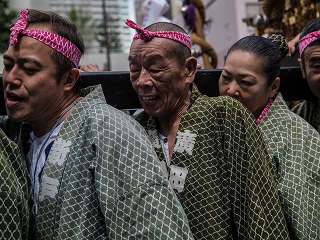 Сандзя-мацури: фестиваль трех святынь в Токио