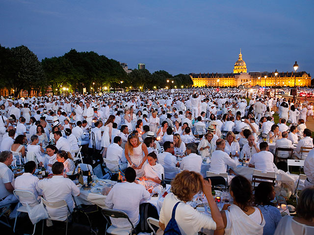 "Белый ужин": юбилейный вечер в Париже