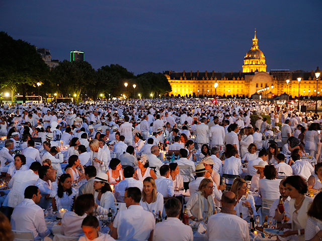 "Белый ужин": юбилейный вечер в Париже