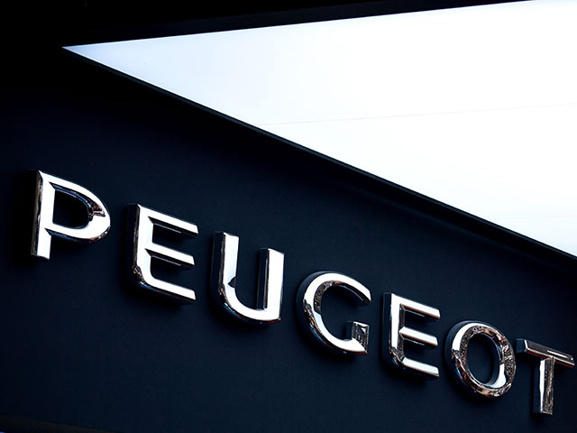 Peugeot-Citroen объявил об уходе с иранского рынка из-за санкций США  