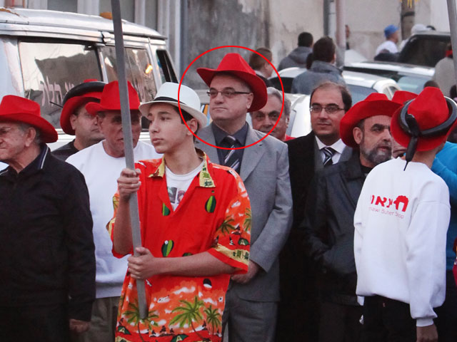 Габриэль Кадис во время рождественского парада в Яффо. 5 января 2012 года