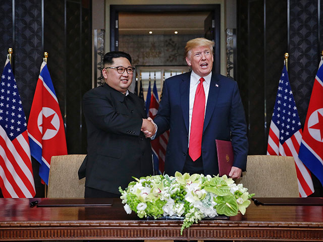 Ким Чен Ын и  Дональд Трамп  