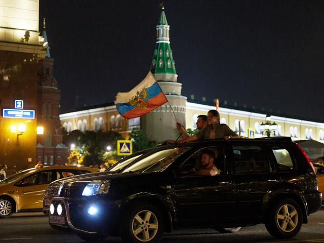 Россия празднует победу над Египтом. Футбольный фоторепортаж