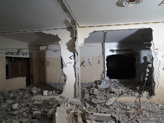 Разрушение дома Алы Кабхи