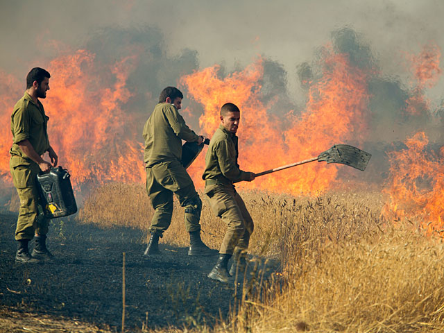 В течение дня на границе с Газой произошло не менее 33 пожаров 