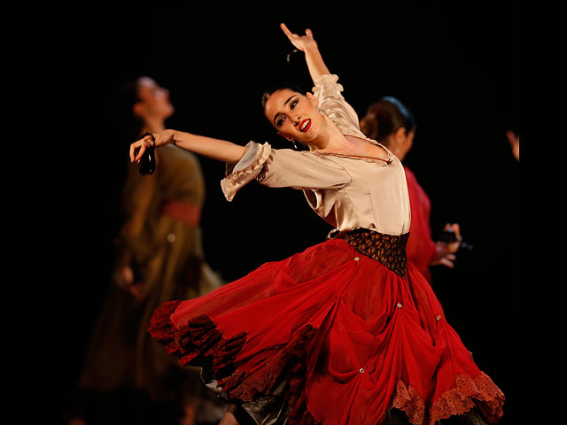 Испанская мозаика балета "Larreal"   