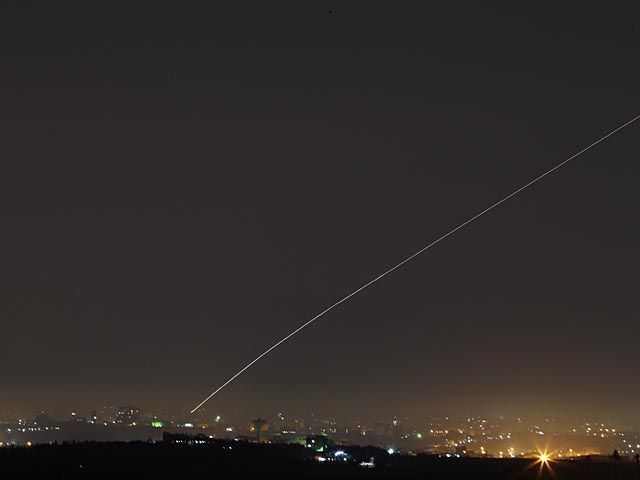 Около 20:30 израильская территория подверглась ракетному обстрелу