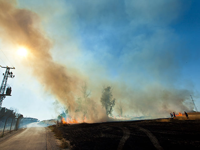 Пожар в кибуце Нахаль-Оз был вызван "огненным шаром" из сектора Газы