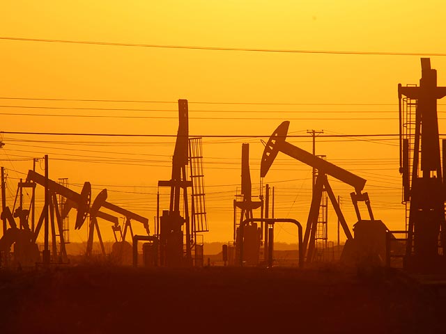     Решение Саудовской Аравии привело к скачку цен на нефть