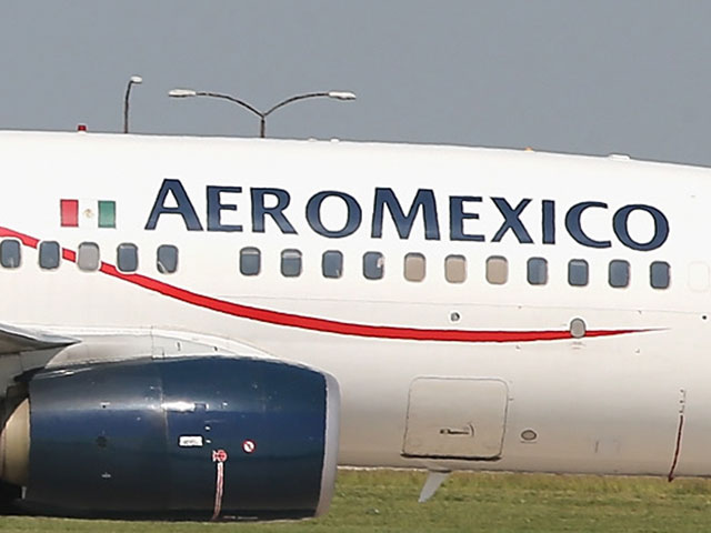 Крушение самолета в Мексике: все 99 пассажиров выжили  