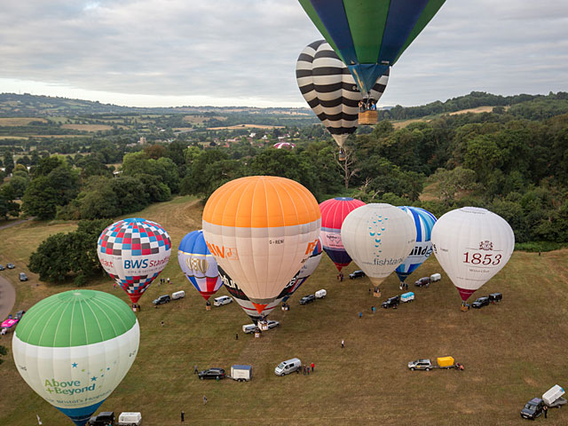 Репетиция фестиваля воздушных шаров в Англии