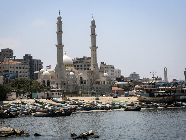 Из порта Газы к морской границе с Израилем вышла палестинская флотилия