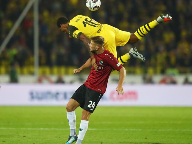 В стартовом матче второго тура чемпионата Германии дортмундская "Боруссия" сыграла вничью 0:0 с "Ганновером"
