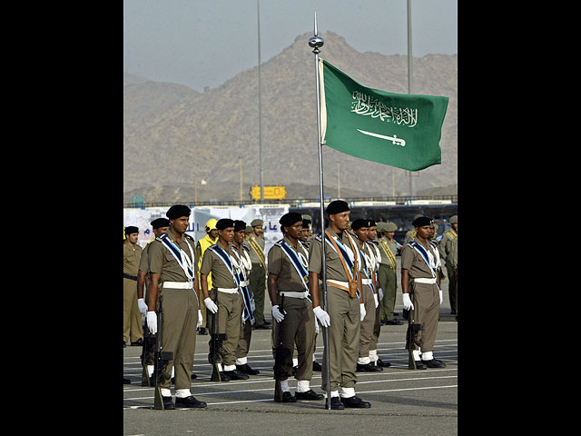 СМИ: Саудовская Аравия приобрела израильский "Железный купол"  