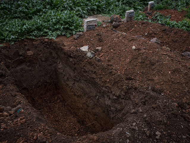 В Тегеране похоронили неизвестных солдат ирано-иракской войны  
