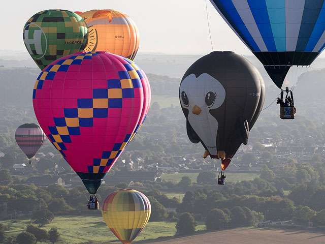 Фестиваль воздушных шаров  около Уорминстера