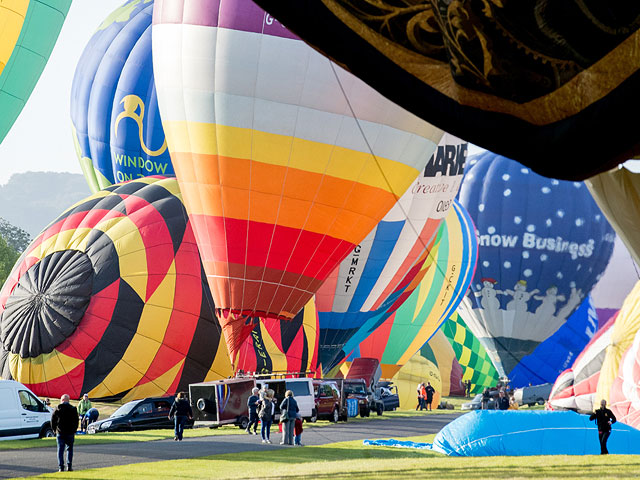 Фестиваль воздушных шаров  около Уорминстера
